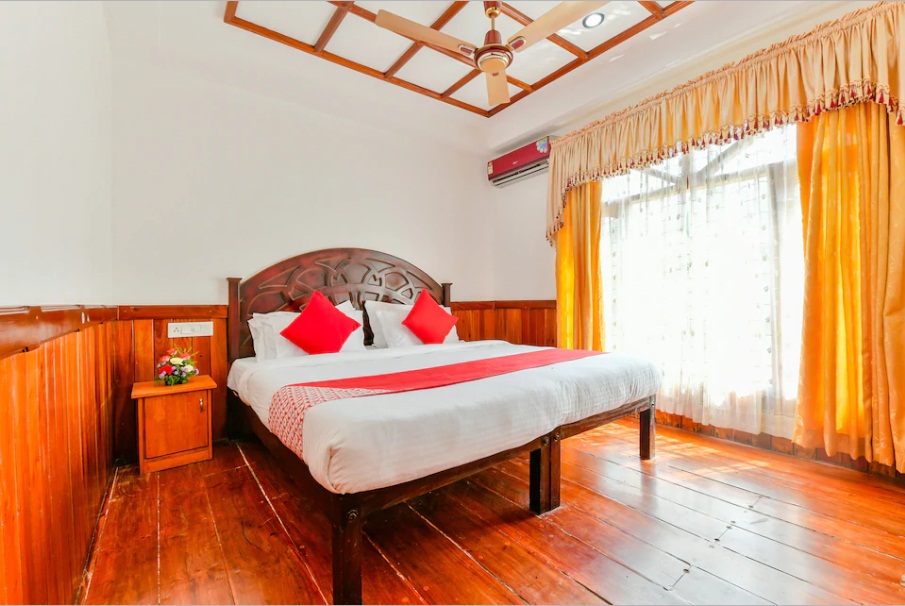 4 Bedroom Deluxe Independent Houseboat Allp