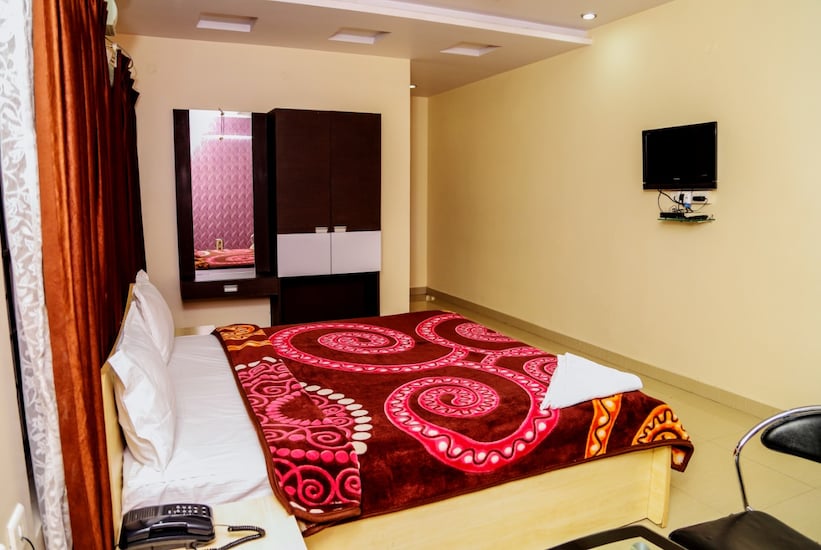 Hotel Golden Tree, Vijayawada 3
