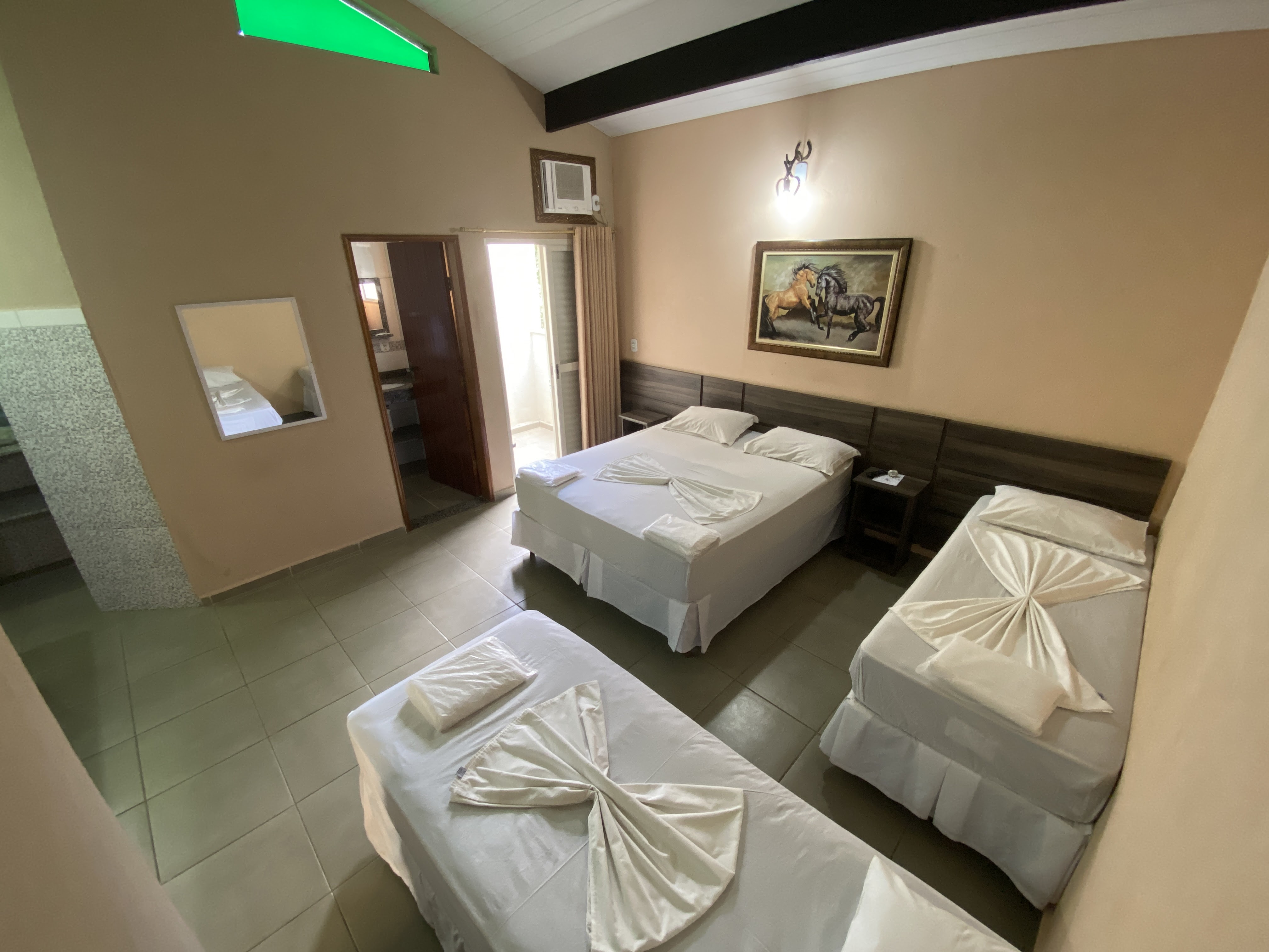 Superior Quadruplo - 1Casal + 2 Solteiro