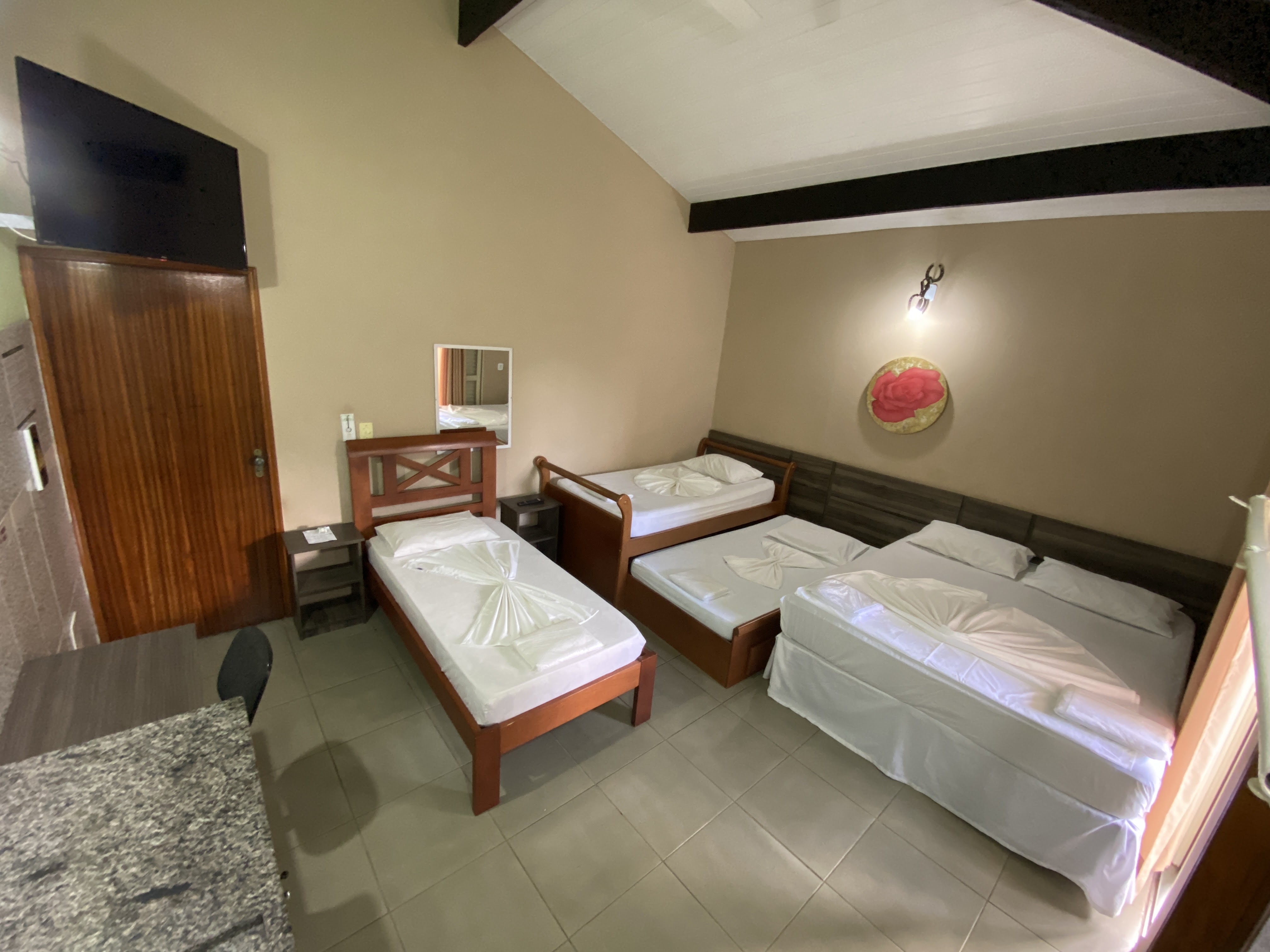 Qu�ntuplo - 1 Casal + 3 Solteiros