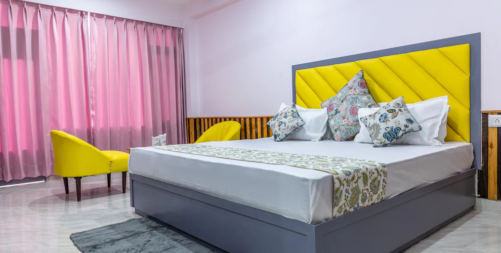 Premium Room with Balcony Mountain View