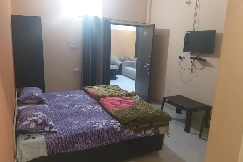 Shiv Guest House, Gurgaon 5