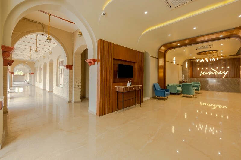 Sunday Hotel Vadodara, Vadodara