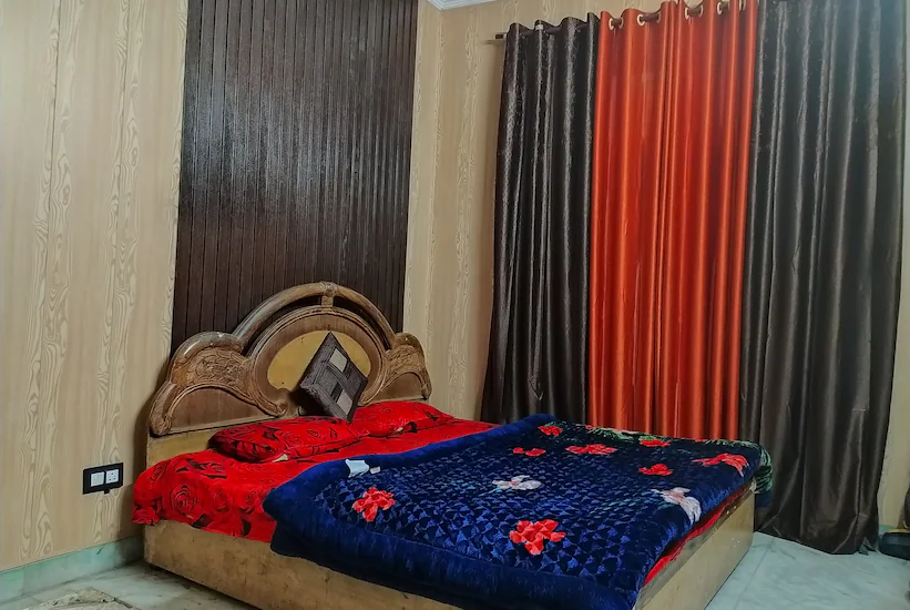 Suman Guest House, Katra 3