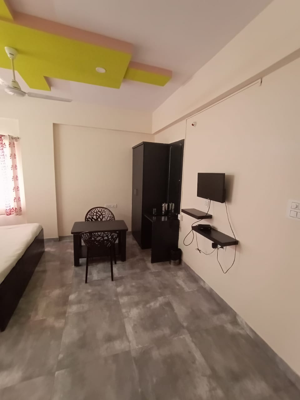 i-ROOMZ S V Comforts, Bangalore 2