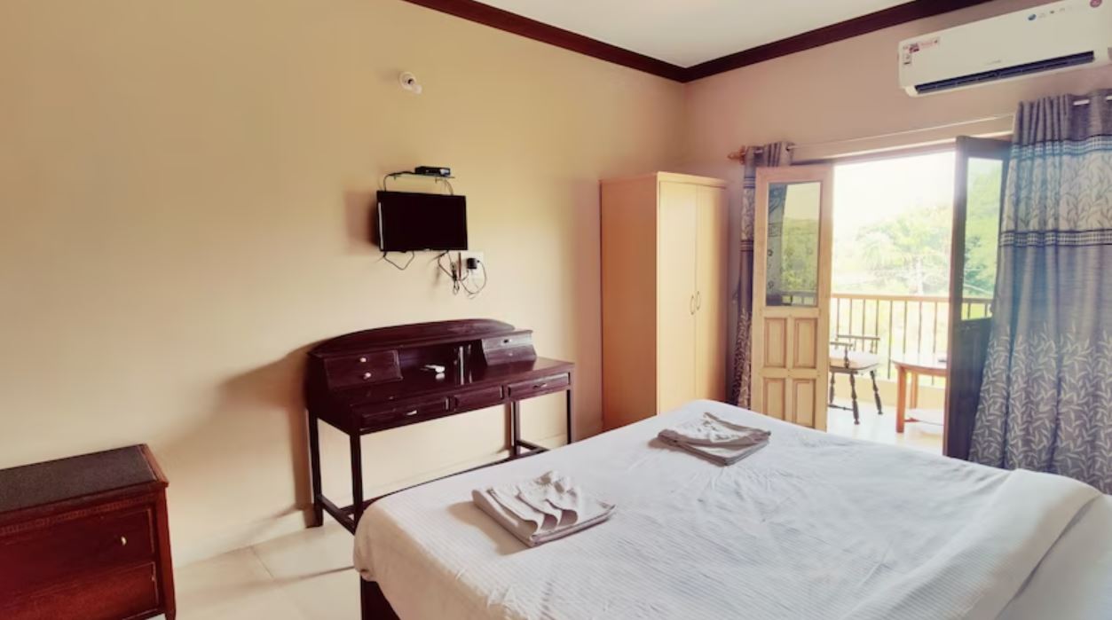 Super Deluxe Rooms with Balcony