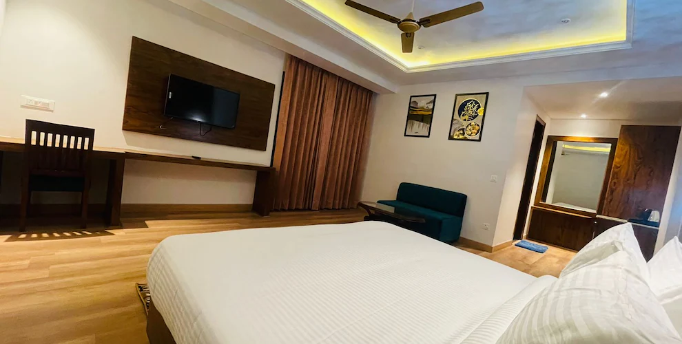 Ark Holiday Inn By DLS Hotels, Dalhousie 3