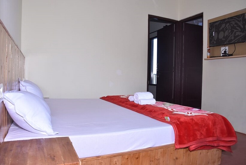 Aayansh Guest House, Dalhousie 4