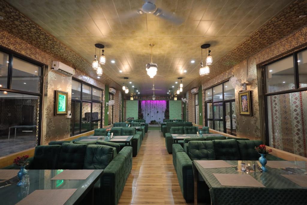 Hotel Tulsi Garden, Vrindavan 2