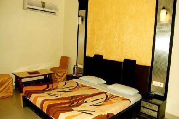 Hotel Heera Invitation, Mathura 3