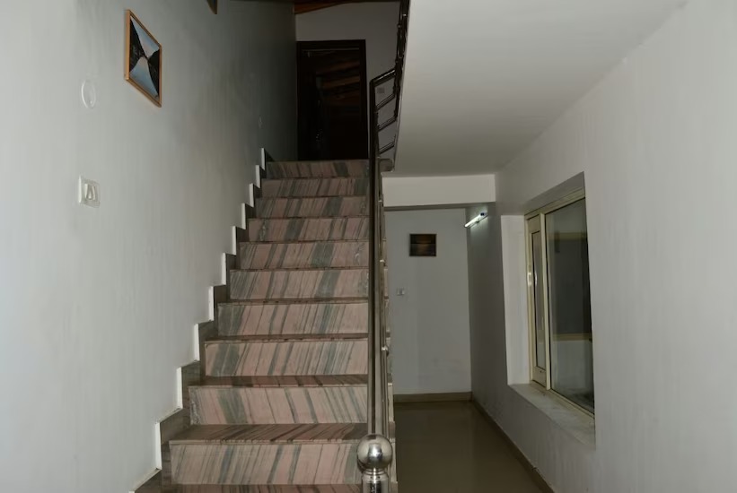 Hotel Mount N Mist, Nainital 4
