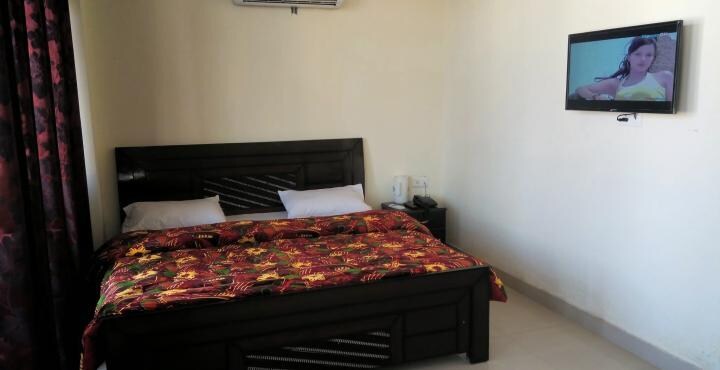 Hotel Amber Palace, Dehradun 5