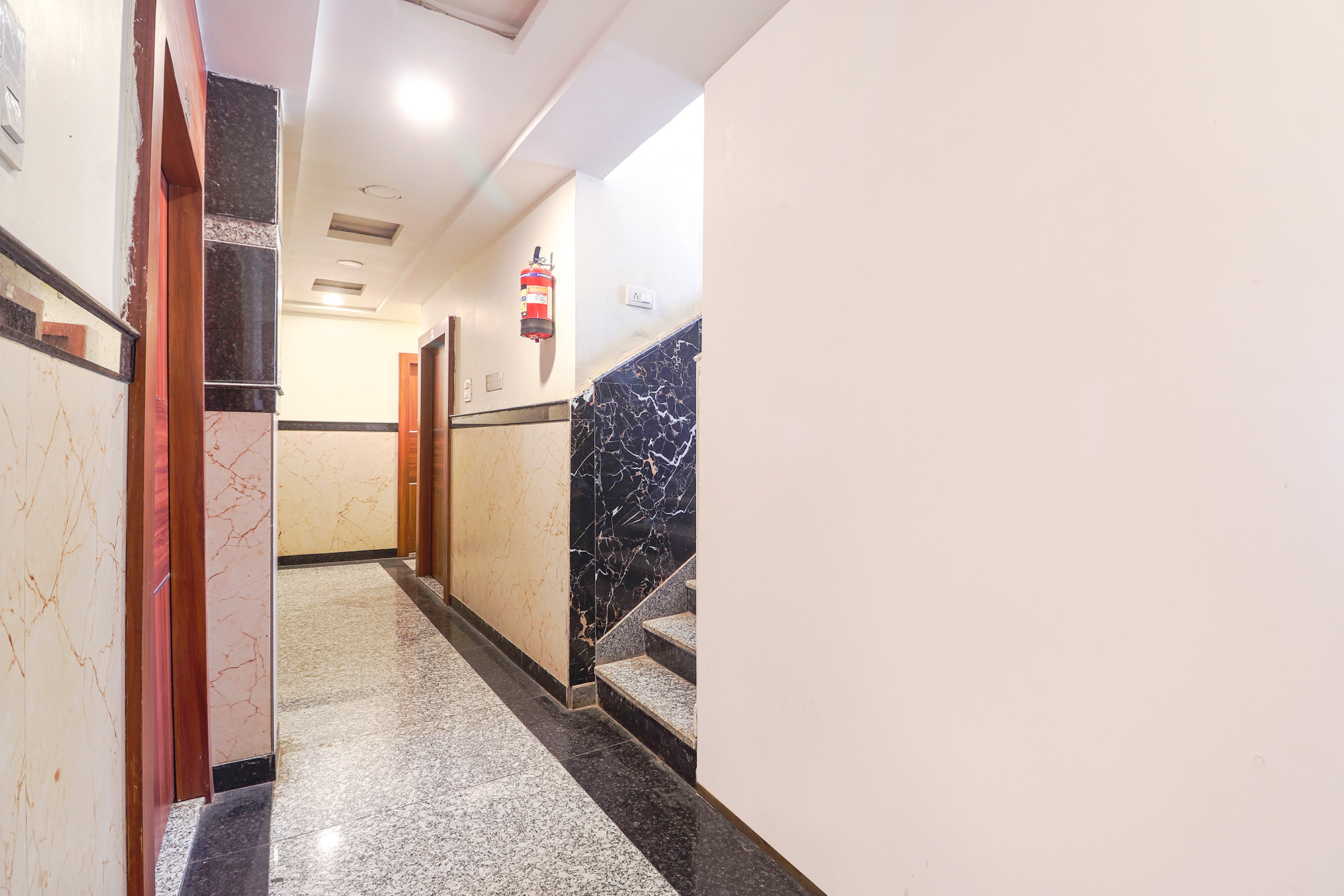 FabHotel Royal Aanandam, Gwalior 3