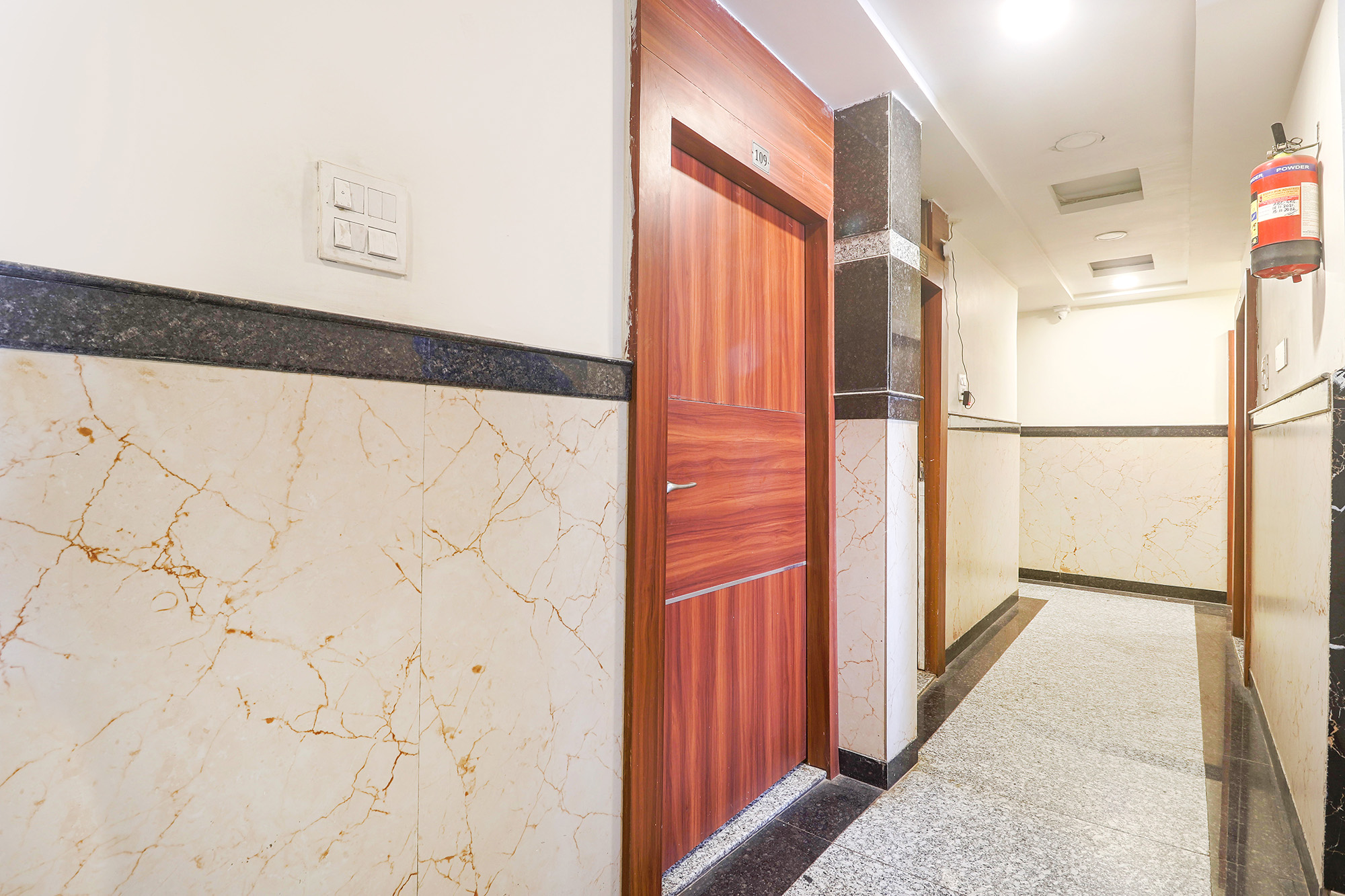 FabHotel Royal Aanandam, Gwalior 4