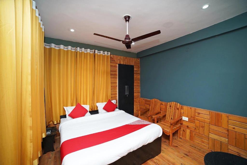 Hotel Pine & Dine Almora, Almora 1