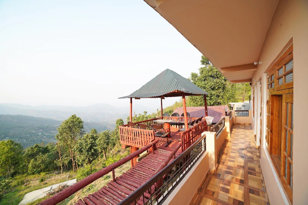 Hotel Pine & Dine Almora, Almora 2