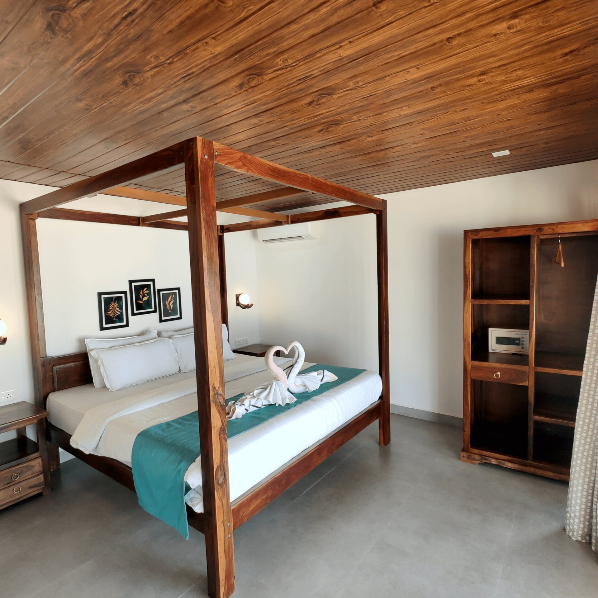 The Shore Beach Resort, Goa 5
