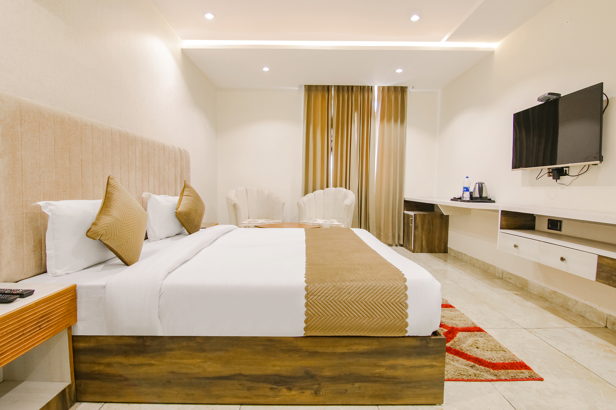 FabHotel Prime The Eminence, Mohali 5