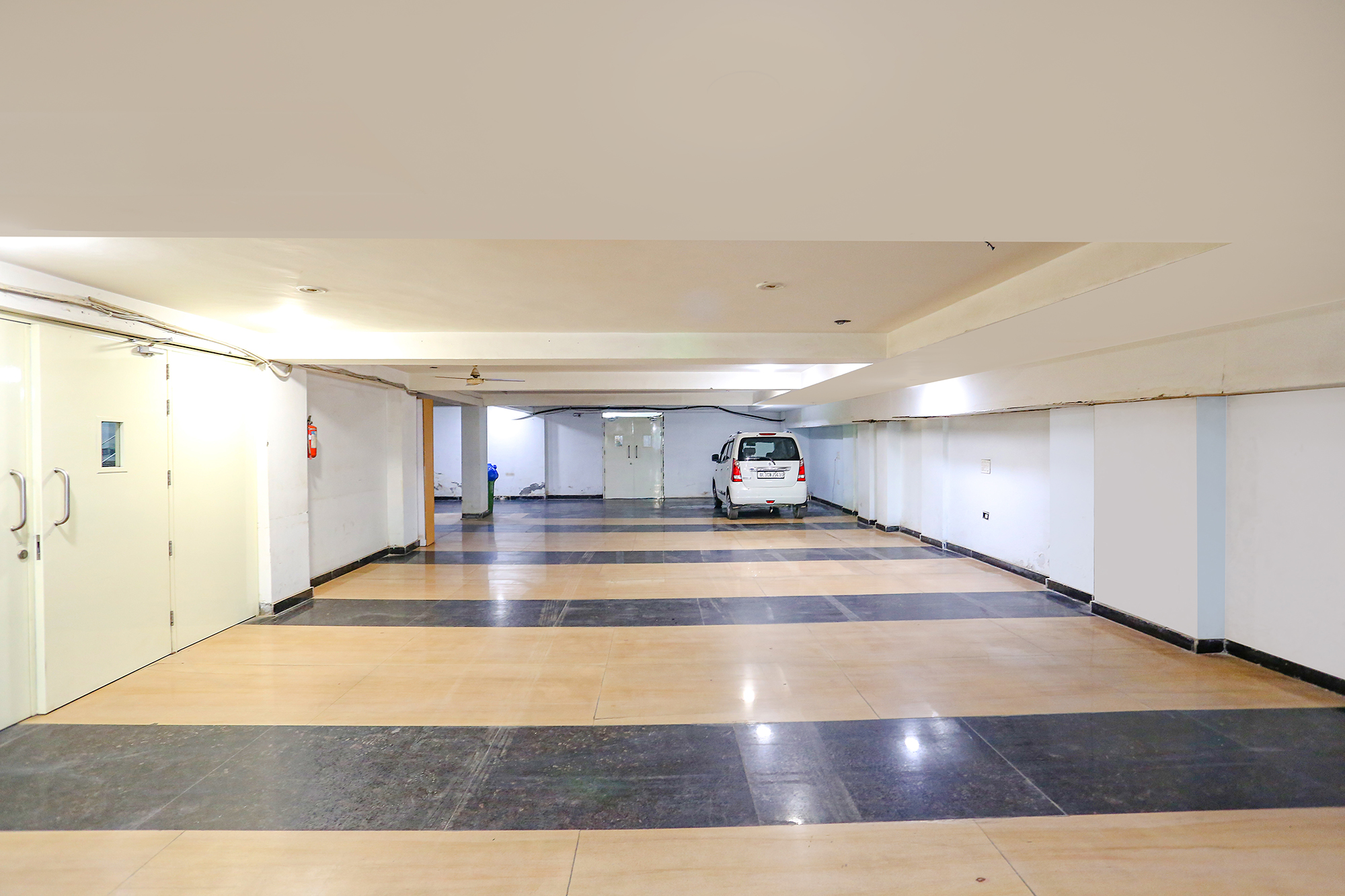 FabHotel F9 Peeragarhi