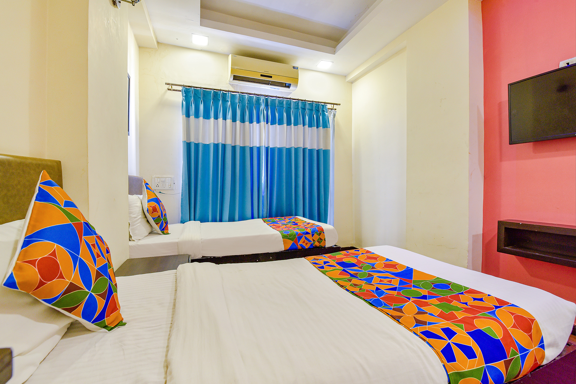 FabHotel Telikos Silver, Vadodara 4