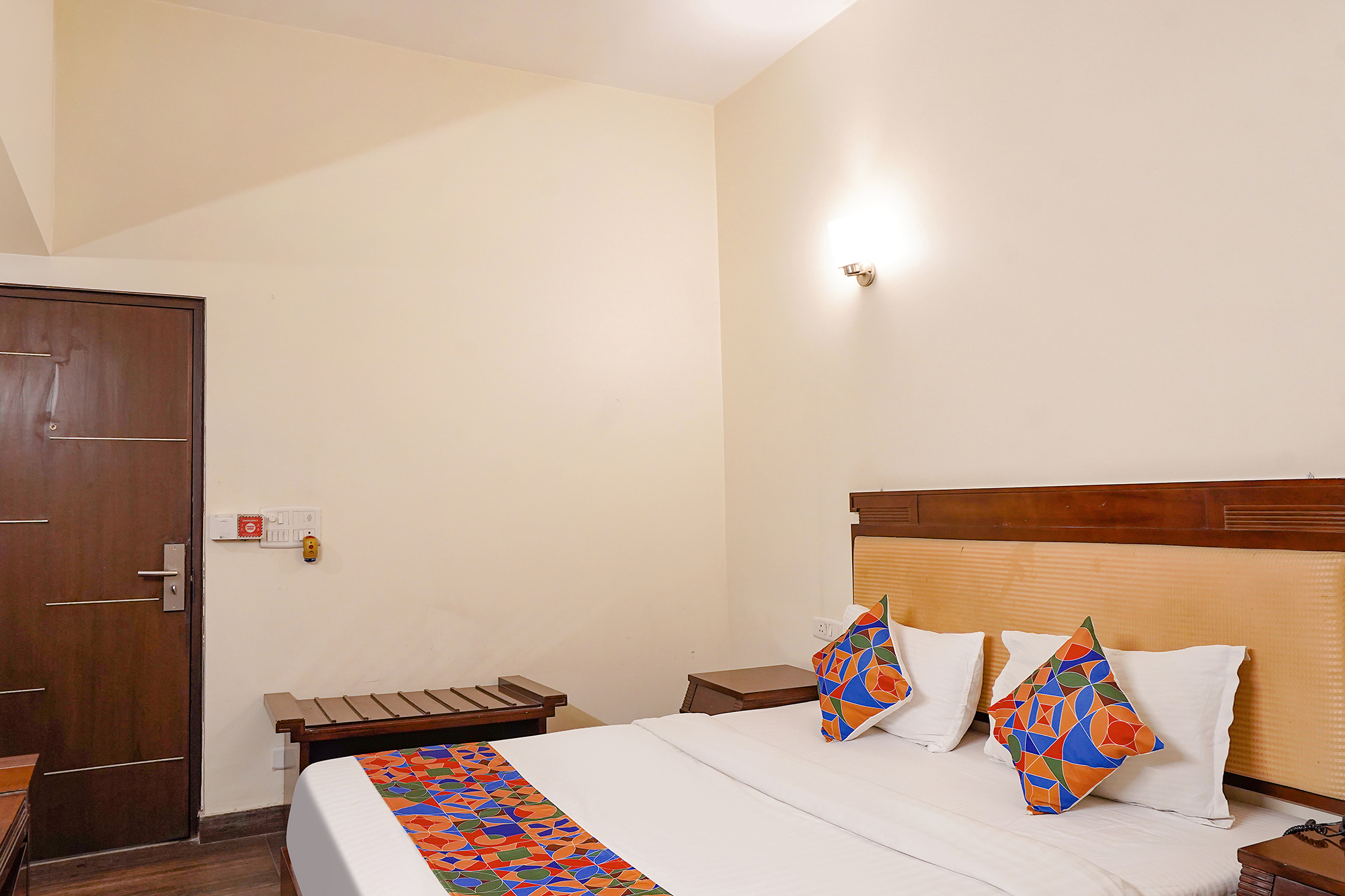 FabHotel F9 Sector 66, Noida 2