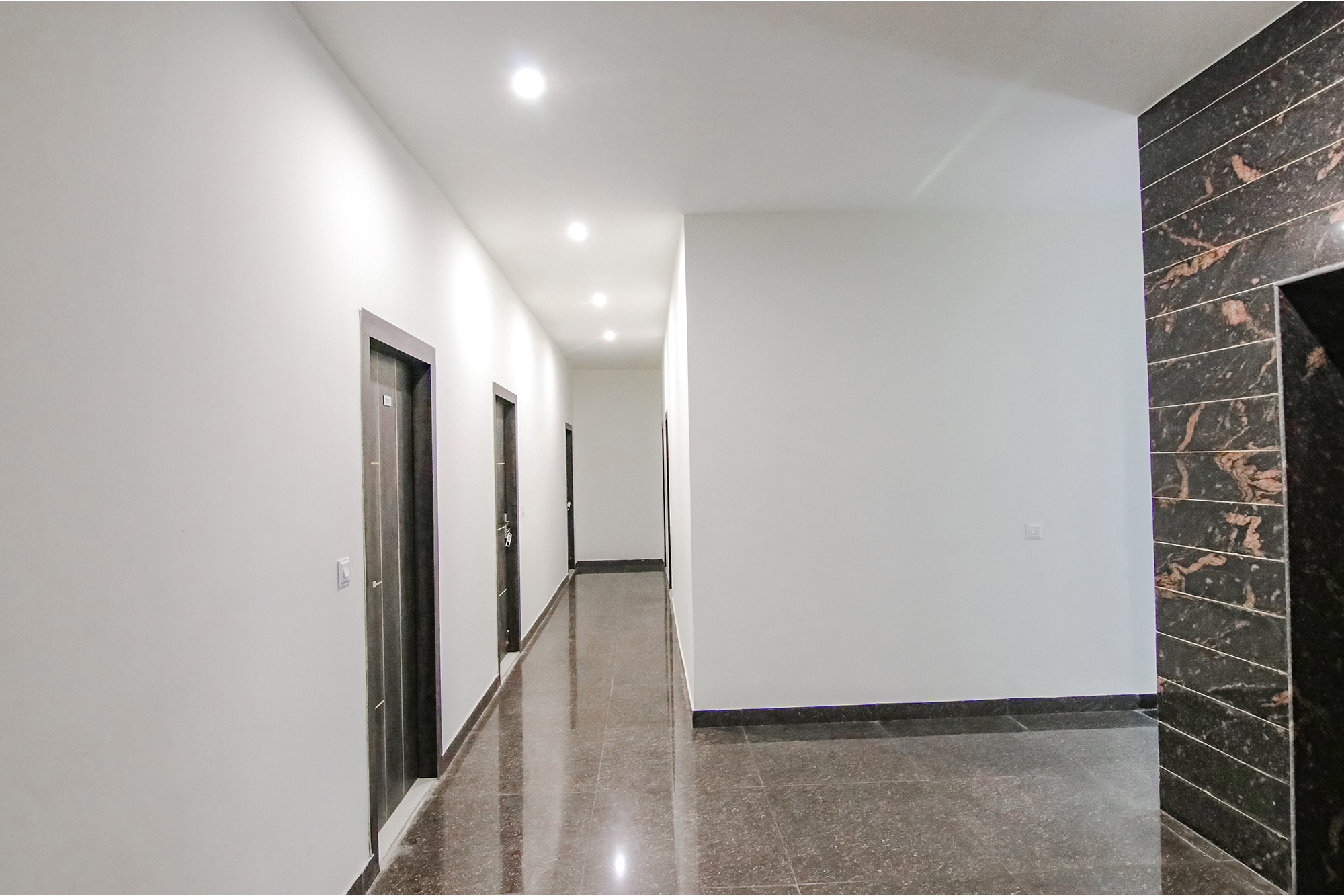 FabHotel GK Prive, Mohali 4