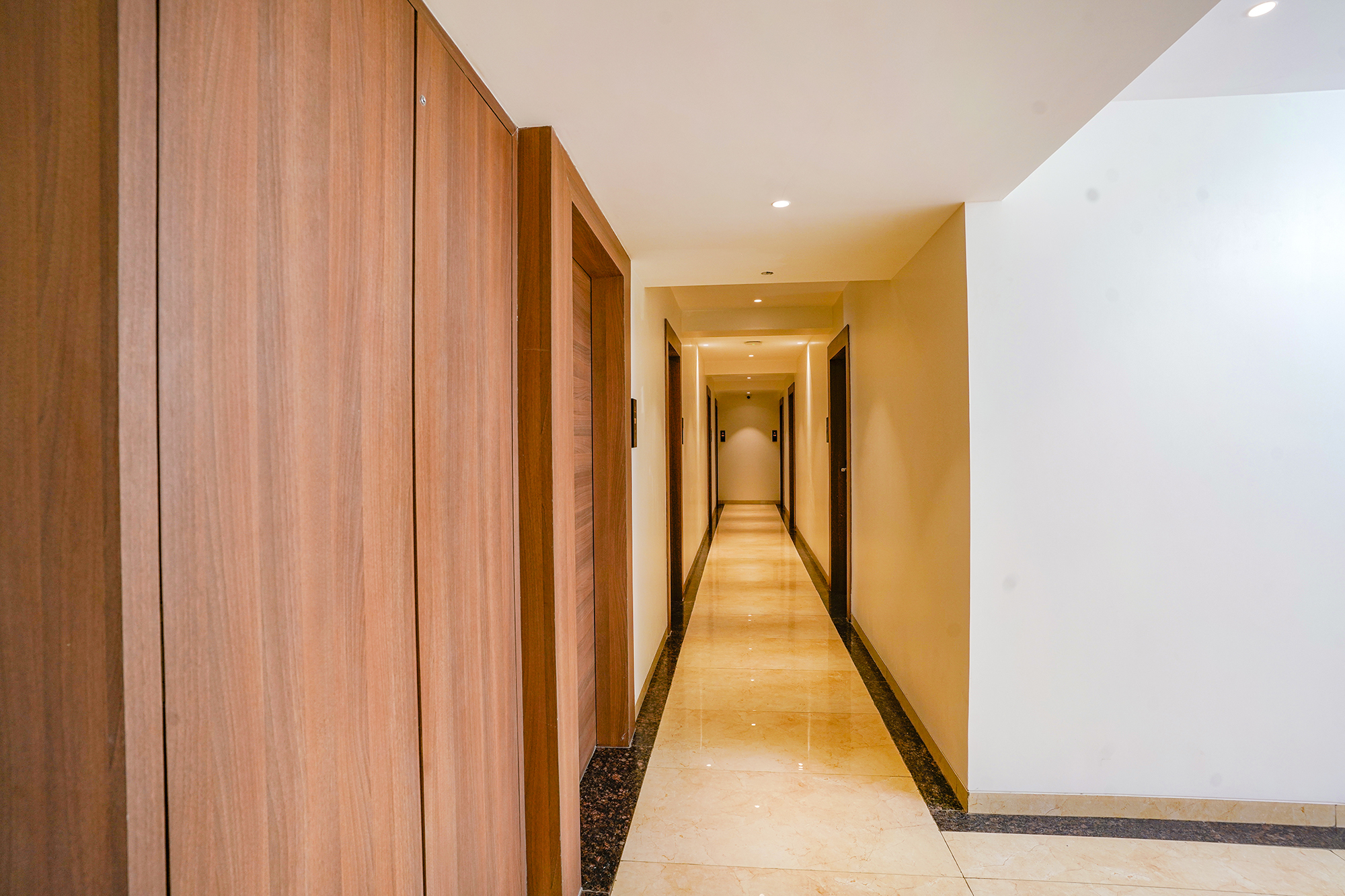 FabHotel Prime Landmark Aura, Mumbai 5