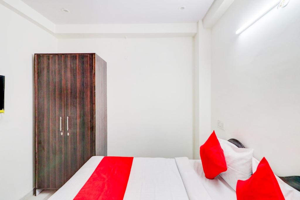 Star Light Inn, New Delhi 4