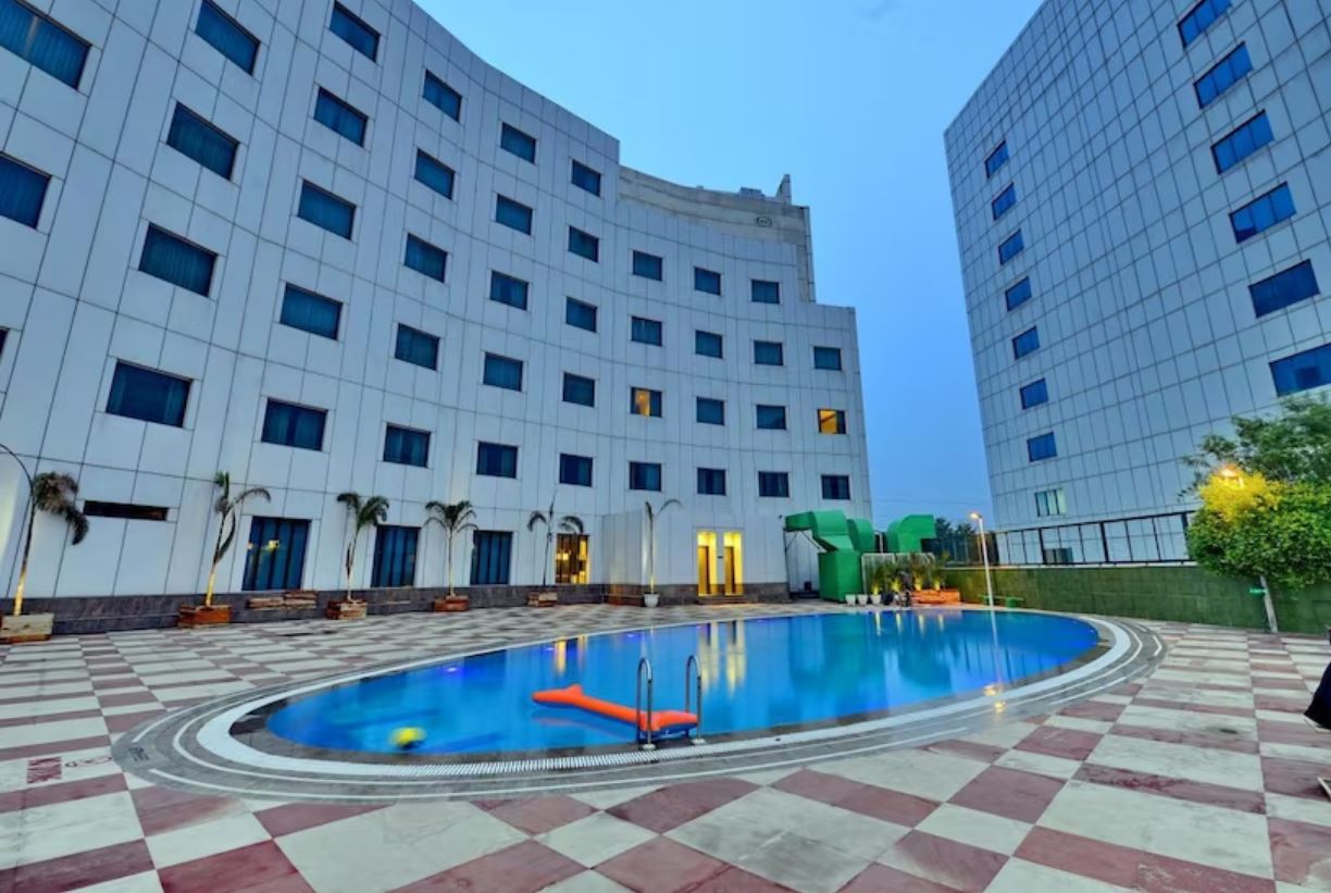 Misaki Hotel, Gurgaon 4