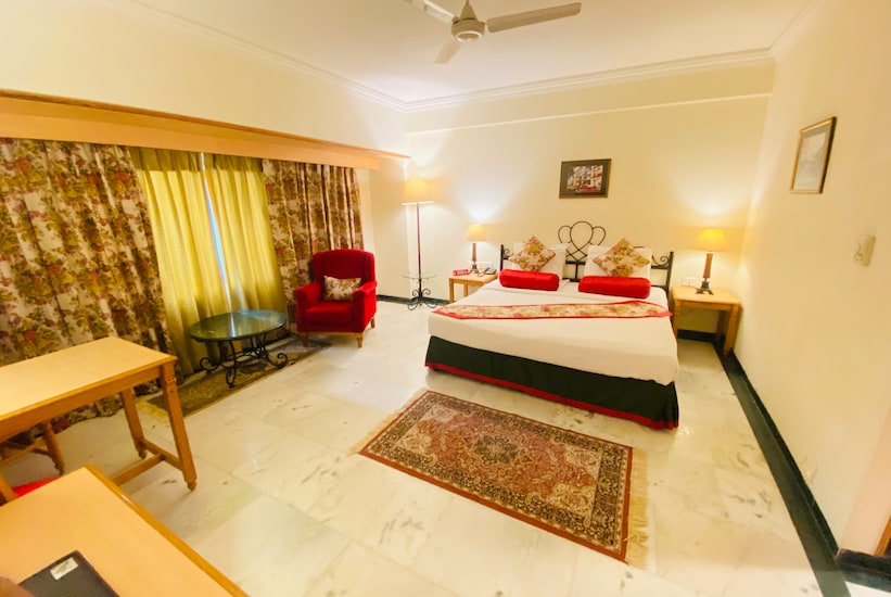 A Hotel, Ludhiana 4