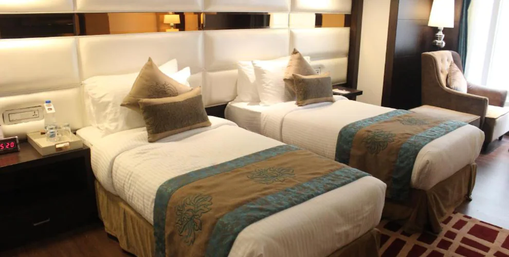 2 Single Beds, Non-Smoking, Superior Room, Flat Screen Television, Mini Bar, Coffee And Tea Maker, H