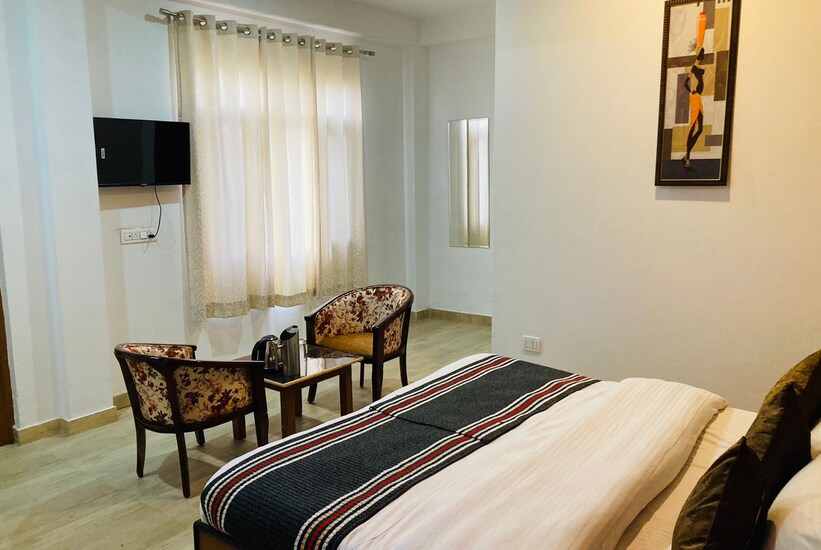 Hotel Snow Crest Residency, Manali 3