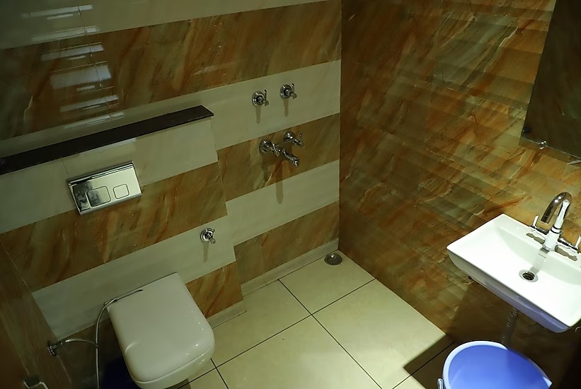 Hotel Kristal Inn, Bareilly 5