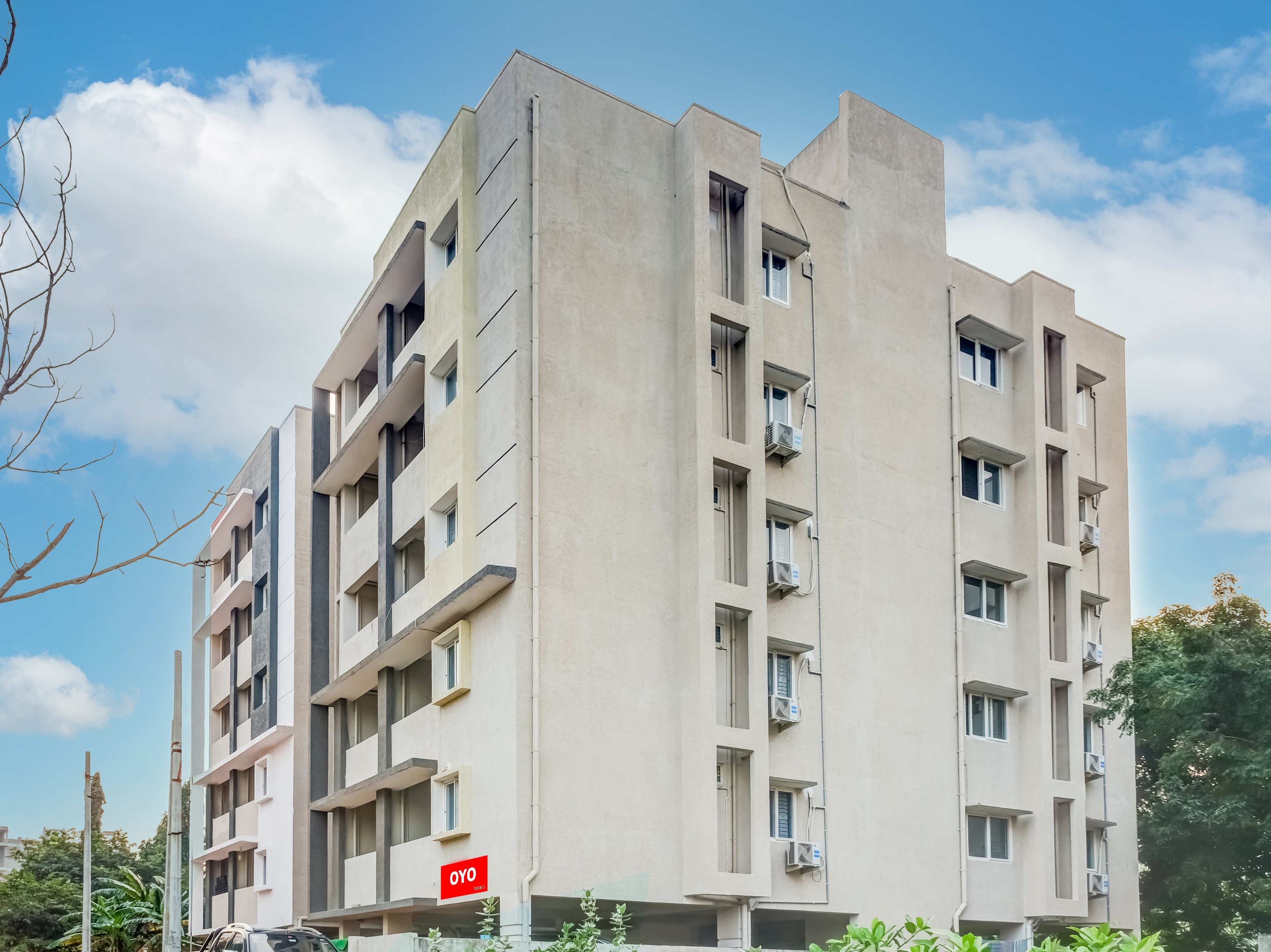OYO Flagship 806742 Hotel Golden Arrow, Visakhapatnam 3