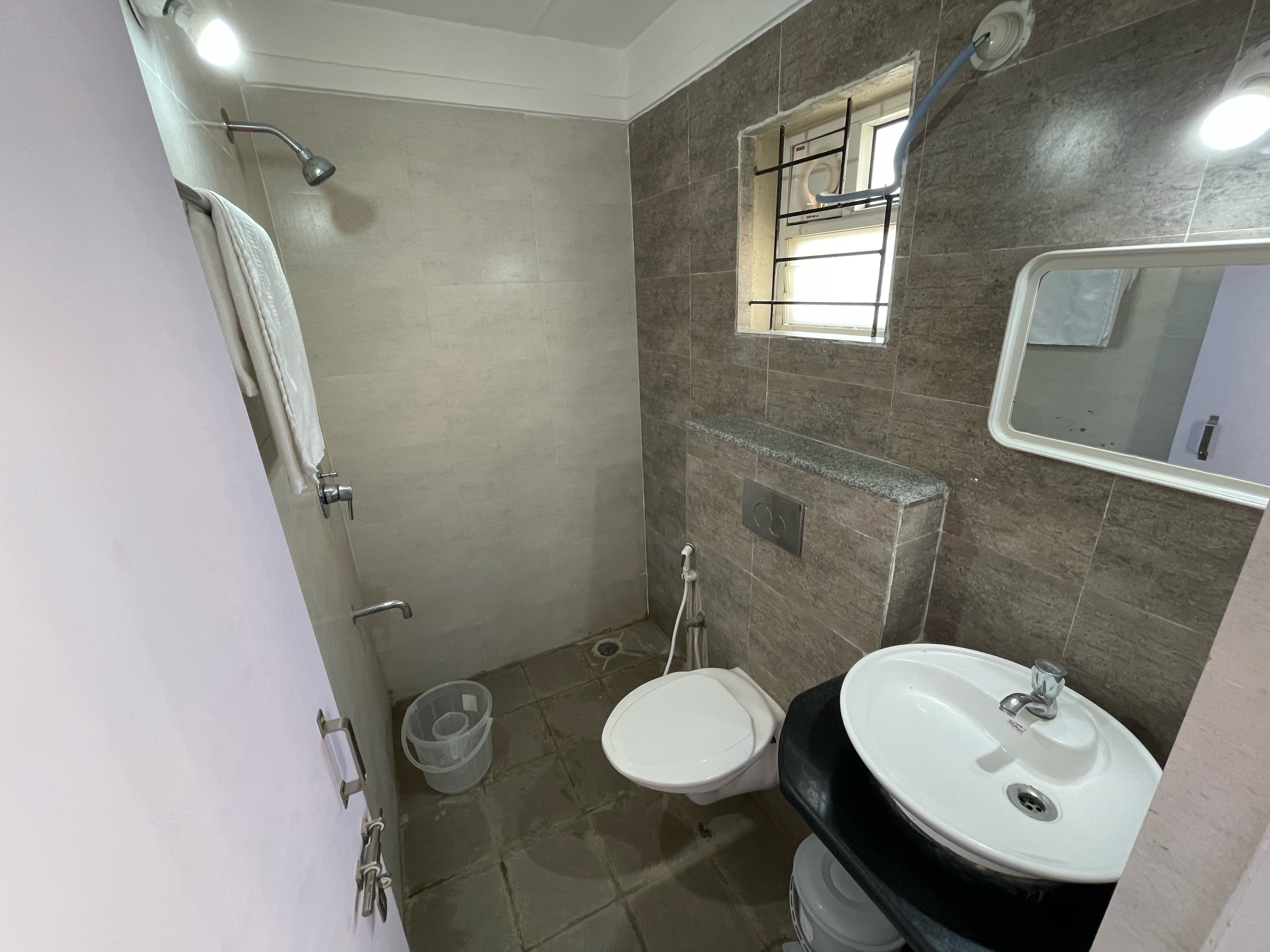 MAYBAACH HOTELS, Bangalore 3