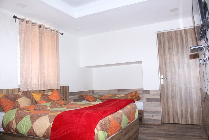 The Divine Home Stay, Dhanaulti 5