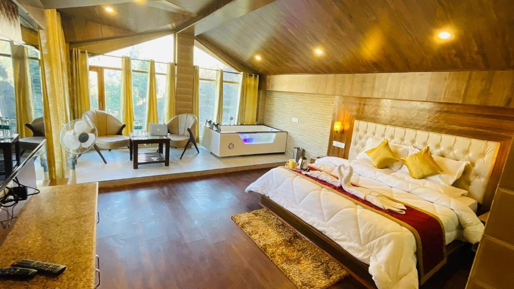 Kings Hill Villa, Manali 5