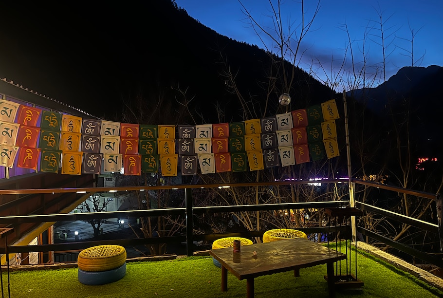 I Love Kasol Hoistel and Rooftop cafe, Kasol 4