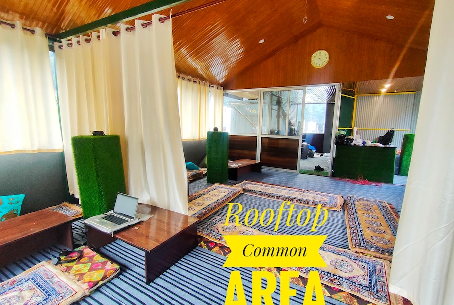 I Love Kasol Hoistel and Rooftop cafe, Kasol 5