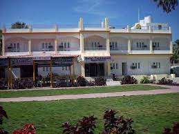 Richie rich resort Bar and Restaurant, Diu 5