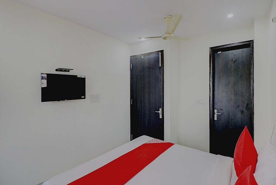 Hotel Starlight, Delhi