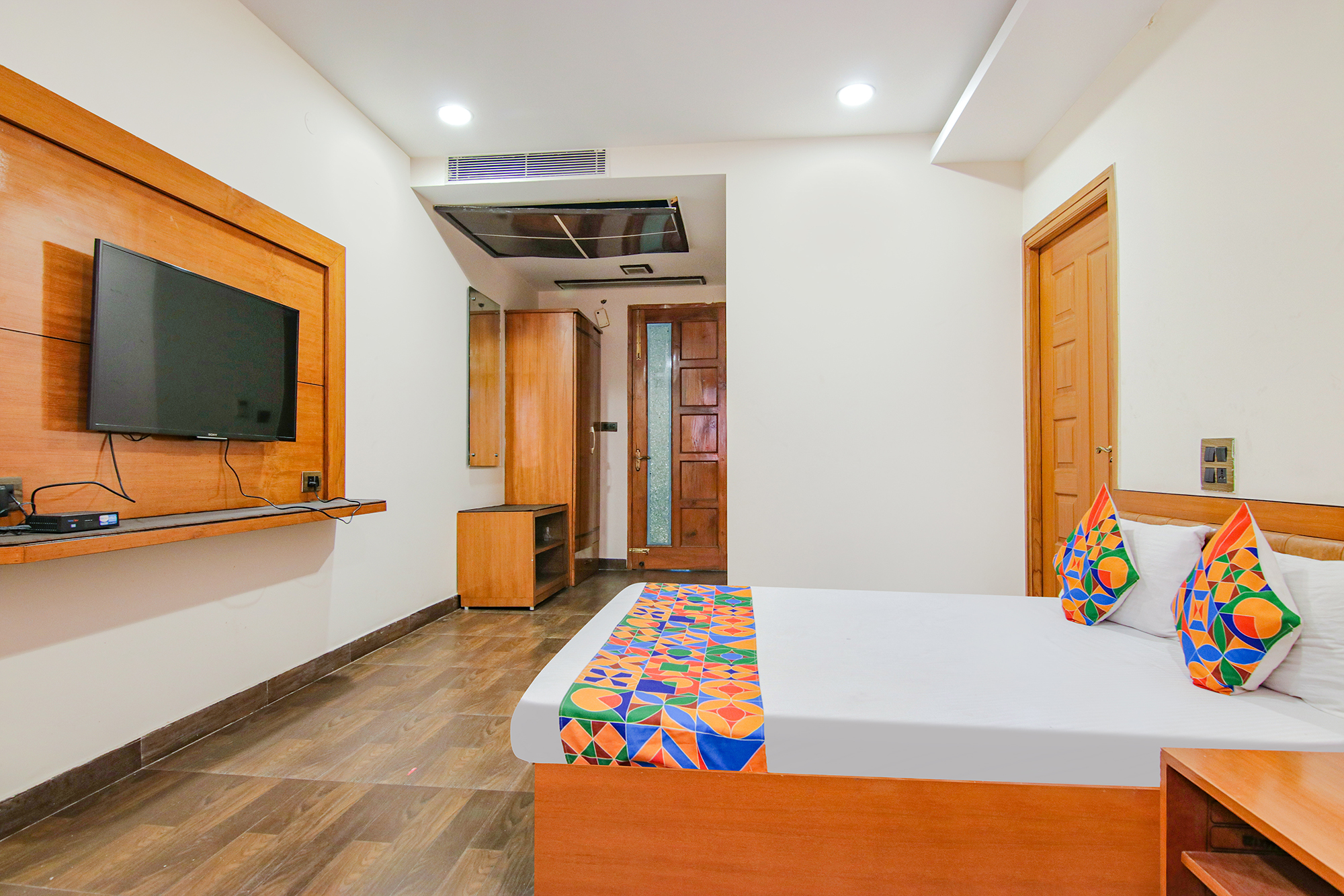 FabExpress Shri Guest House, Dehradun 4