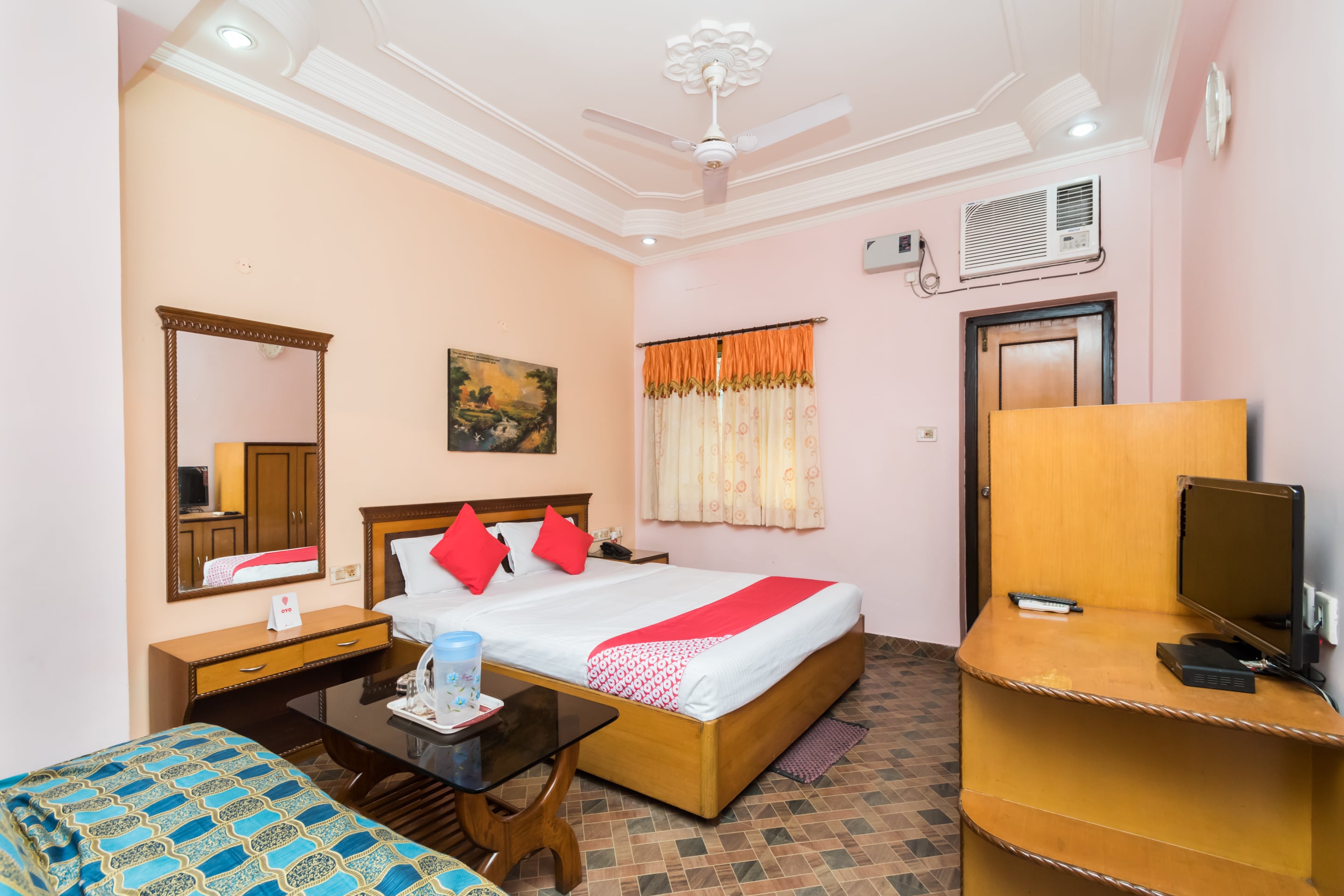كابيتال أو 10307 هوتل بيديشا, Digha 3