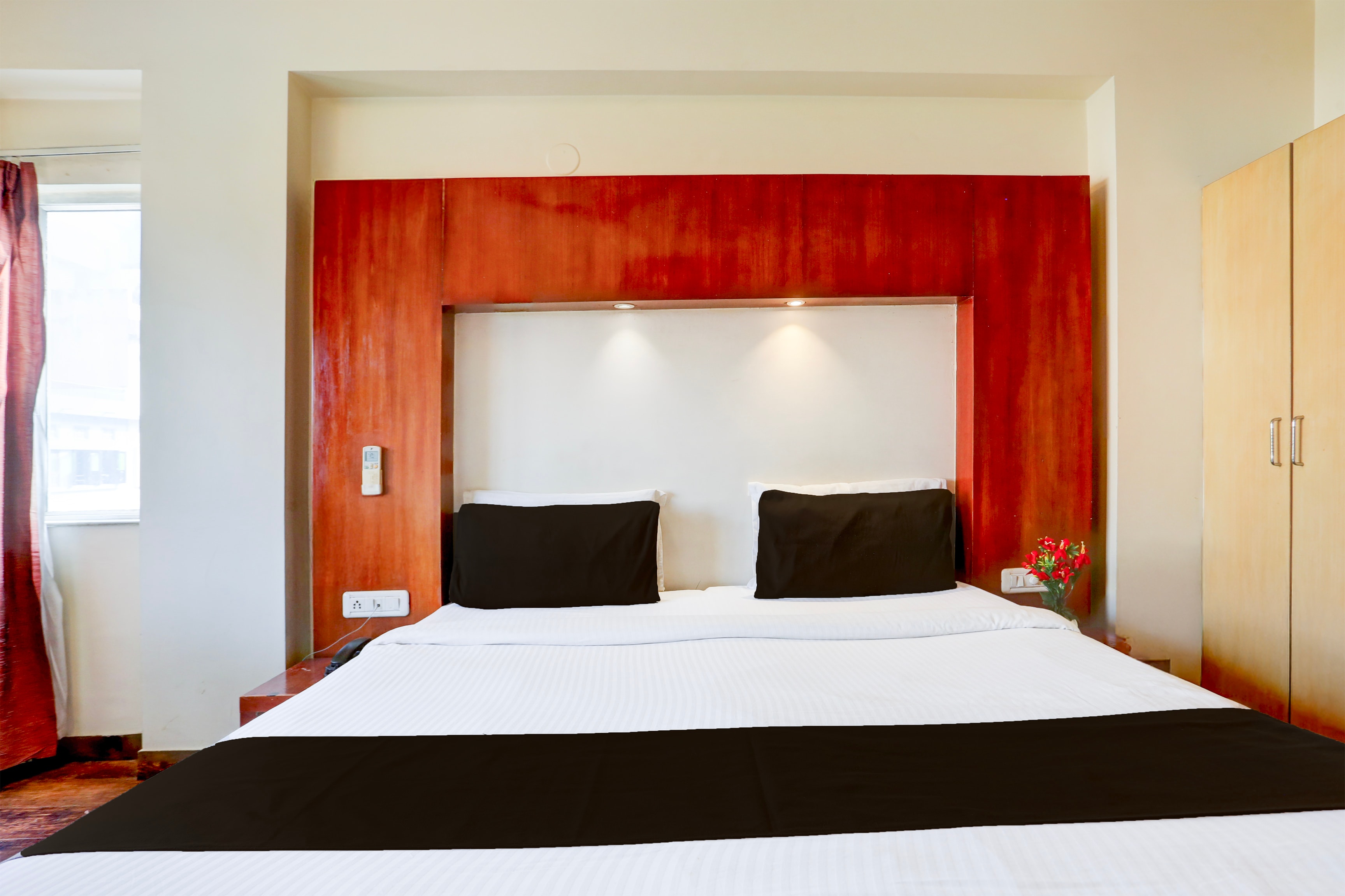 Townhouse Fateh Sagar Formerly Vatika Inn