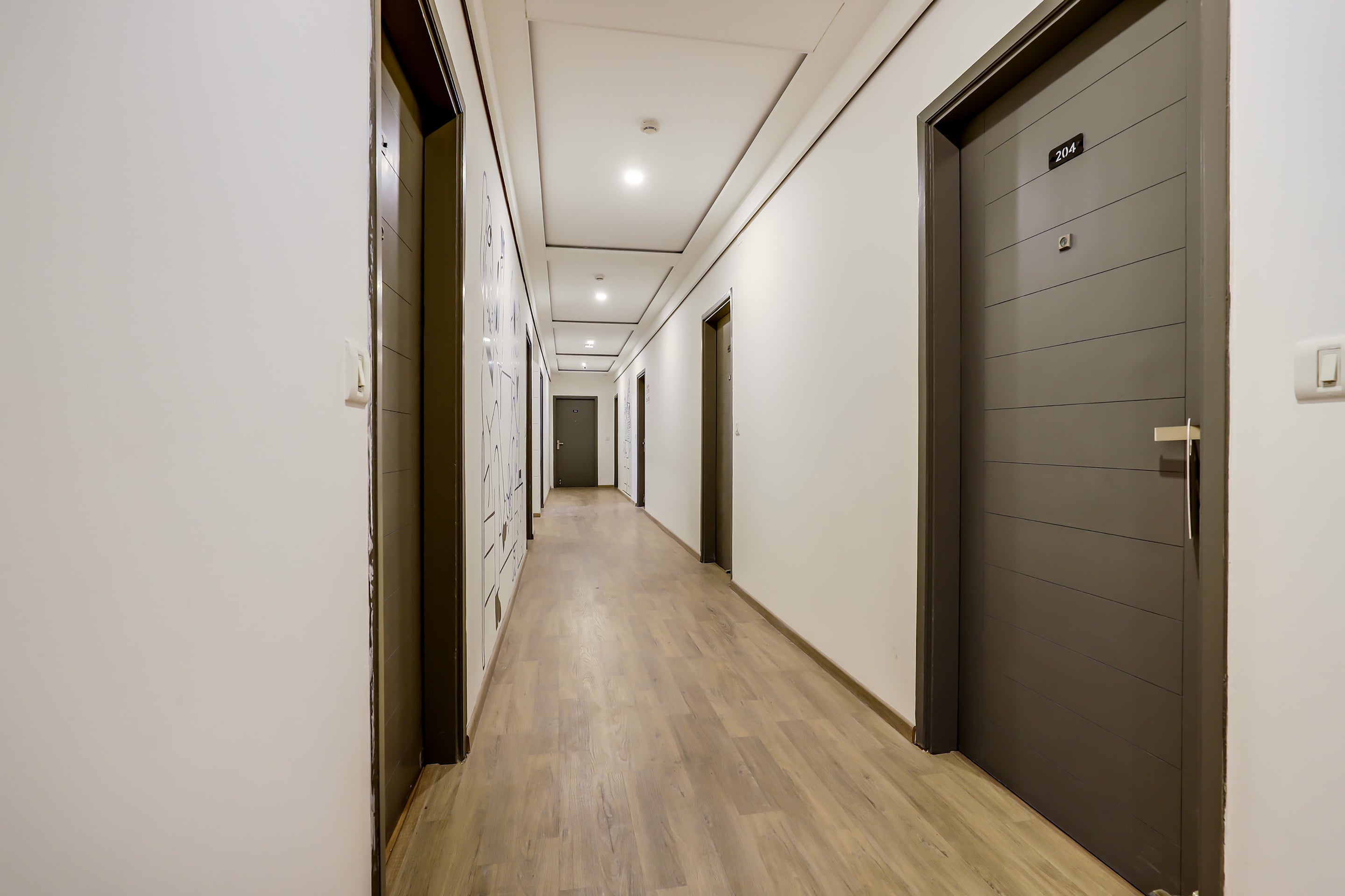 OYO Townhouse 281 Harsh Vihar., New Delhi 5