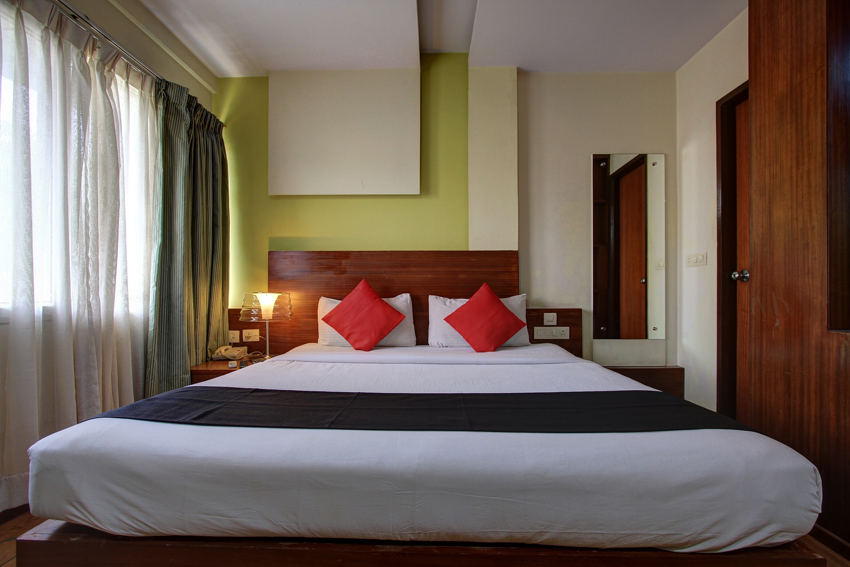 OYO Townhouse 803 Jp Residency, New Delhi 4