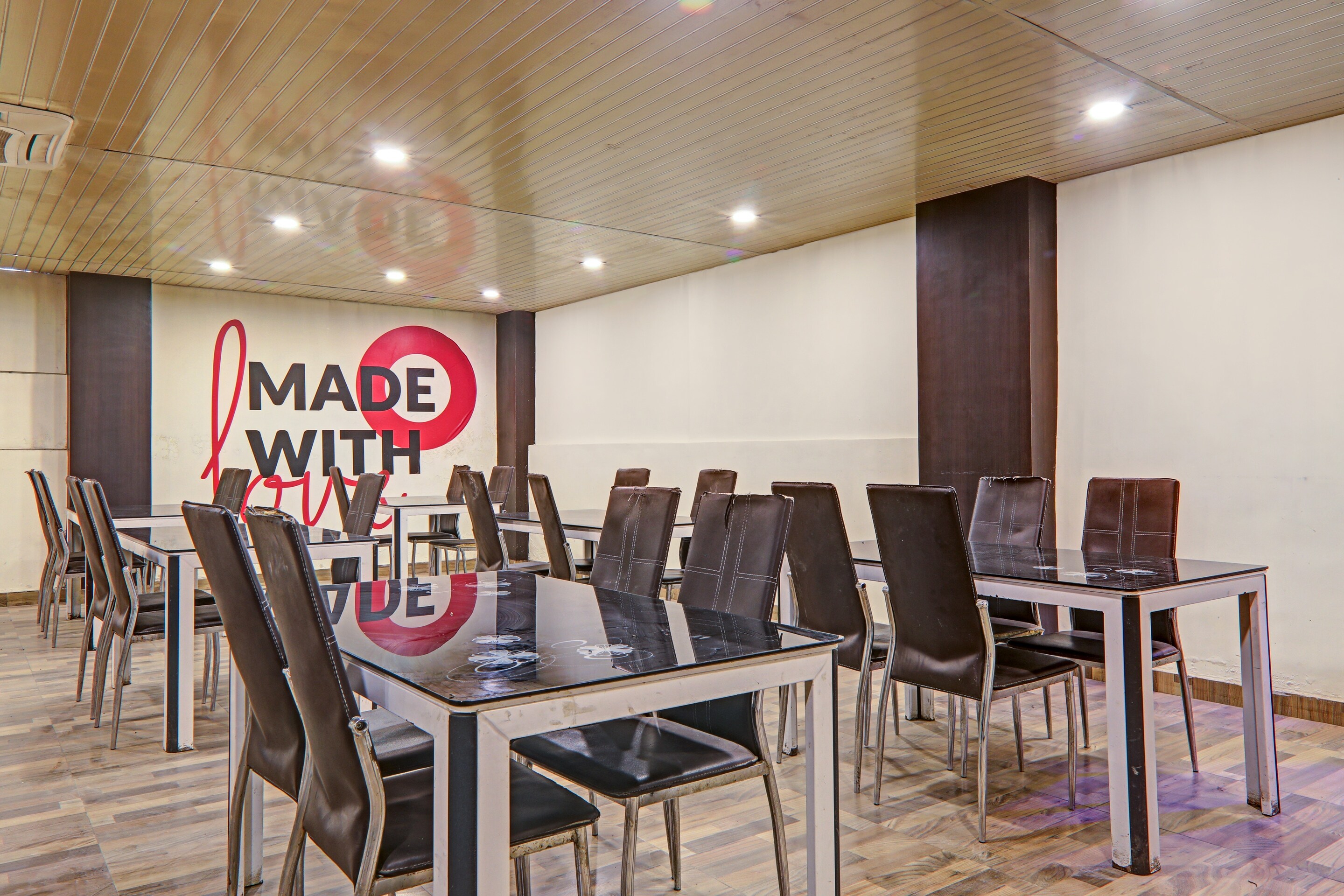 Townhouse 1149 Hotel Impact, Lucknow 4