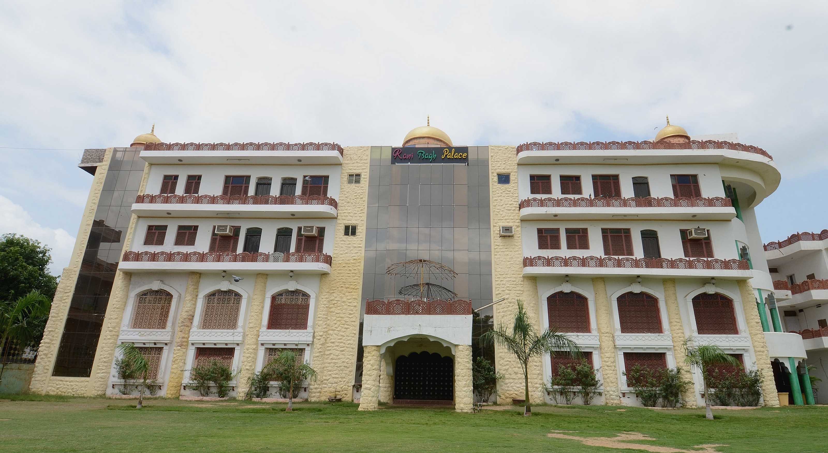 OYO Flagship 17368 Ranibagh Palace, Jodhpur 5