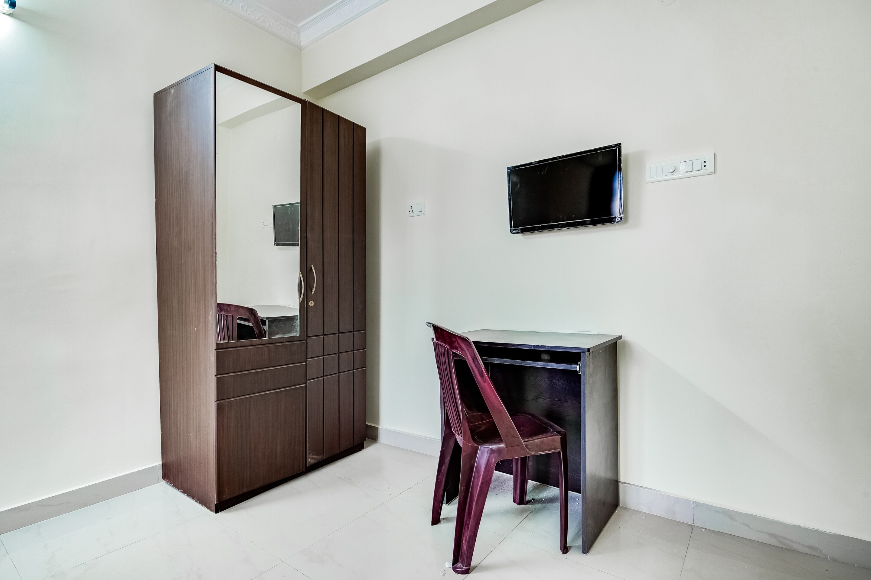 Collection O 48264 Stay Inn Luxury Service Apartments, Kakinada 5