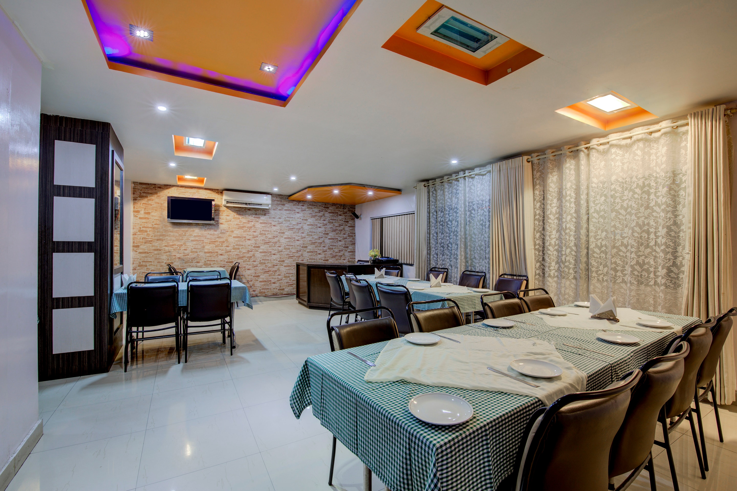 OYO Flagship 44800 Hotel Sunraj Ahirtoli, Ranchi 4
